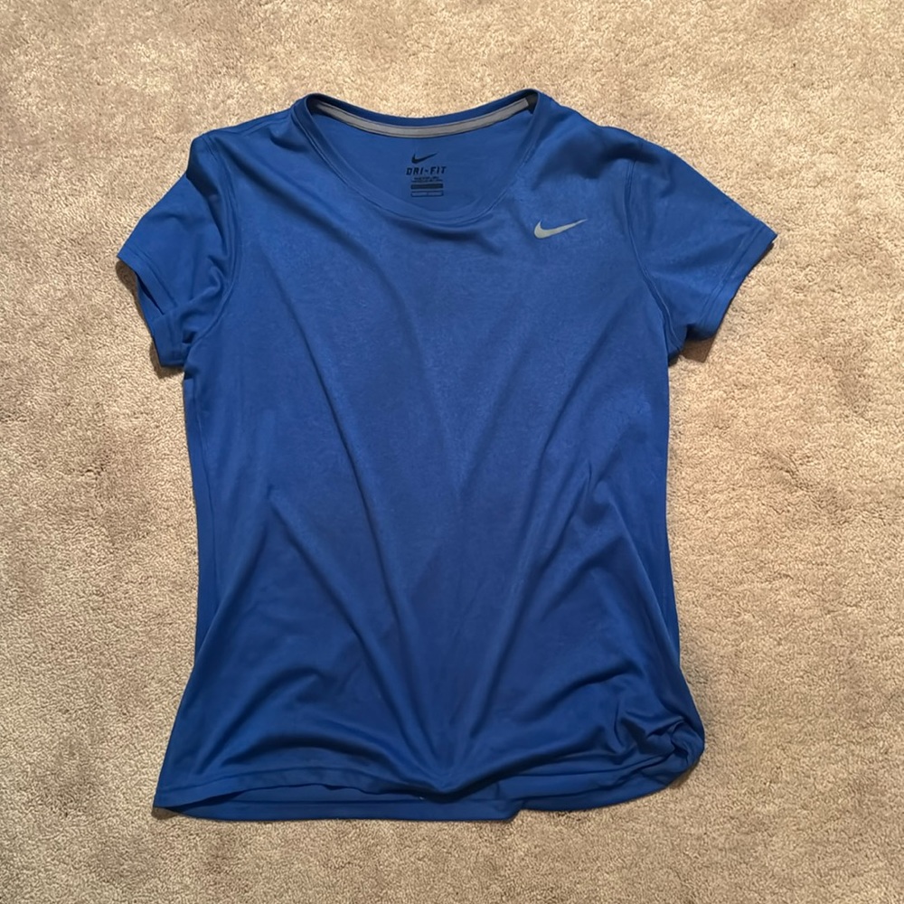 Nike dri fit short sleeve shirt